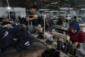 Wamenperin Optimistis Industri Tekstil Nasional Tetap Tangguh di Tengah Pelemahan Rupiah