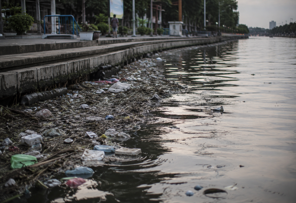 Surabaya Jadi Percontohan Nasional dalam Upaya Kurangi Sampah Plastik ke Laut