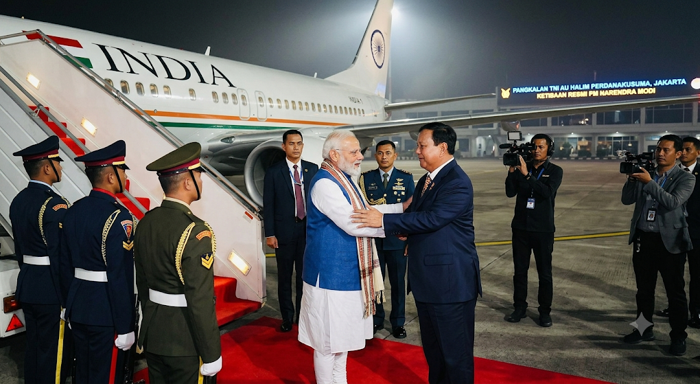 Prabowo Sambut PM India Narendra Modi di Halim, Awali Kunjungan Kenegaraan ke Indonesia