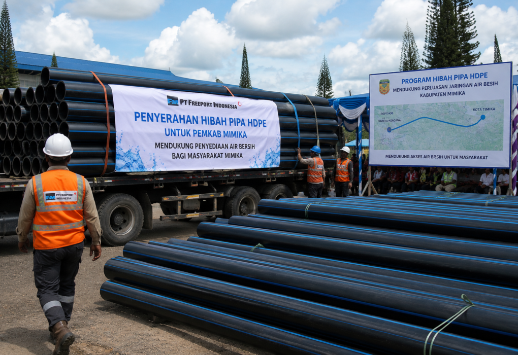 PTFI Hibahkan 11 Kilometer Pipa Air Bersih untuk Perluas Layanan di Mimika