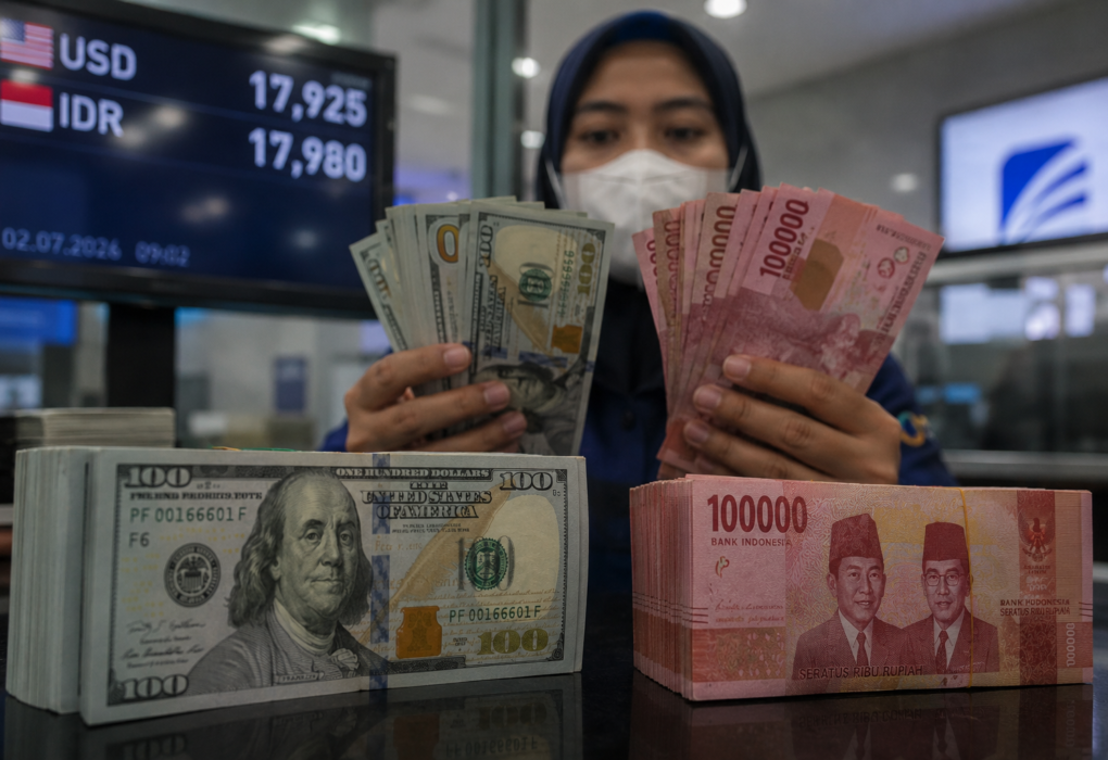 Dolar AS Nyaris Sentuh Rp18.000 Lagi, Rupiah Kembali Tertekan di Awal Perdagangan