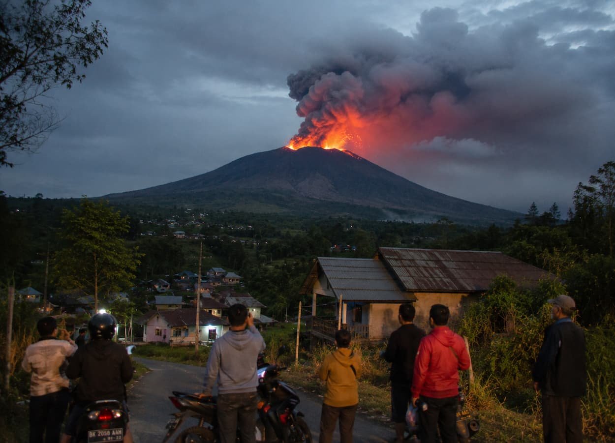 erupsi